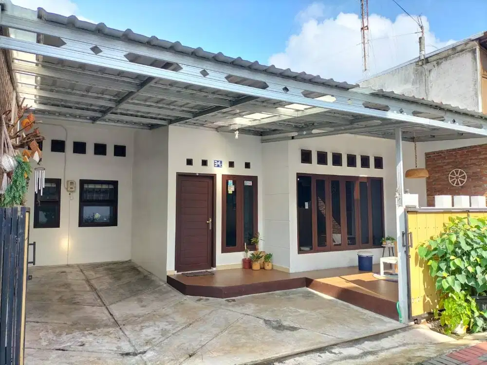 RUMAH TERAWAT BELAKANG HOTEL HYATT SENDANGADI MLATI JOGJA SLEMAN DIY