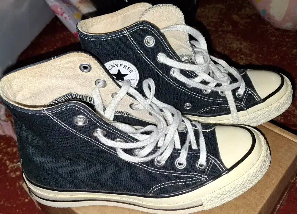 Sepatu Converse Chuck 70 HI