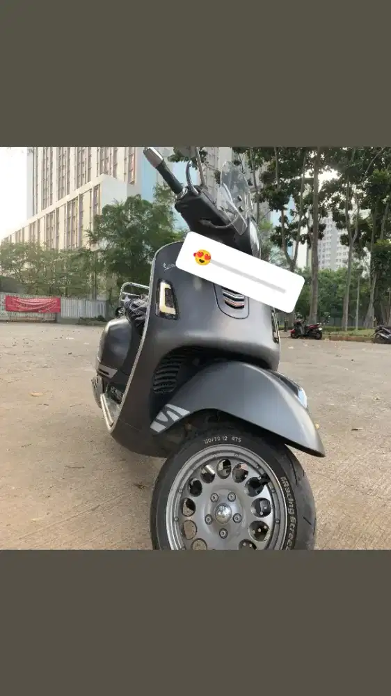 VESPA GTS ( FULL AkSesories )