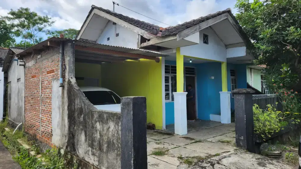 Rumah strategis dijual Super murah