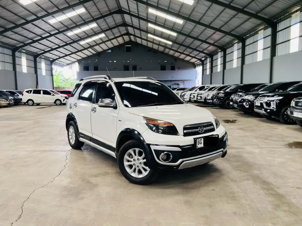 Daihatsu Terios 1.5 TX Adventure 2014 / 2015 MT Manual, Super terawat