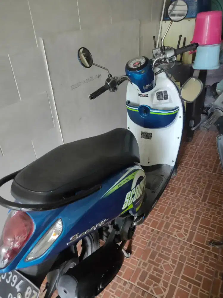Honda scoopy biru putih low km