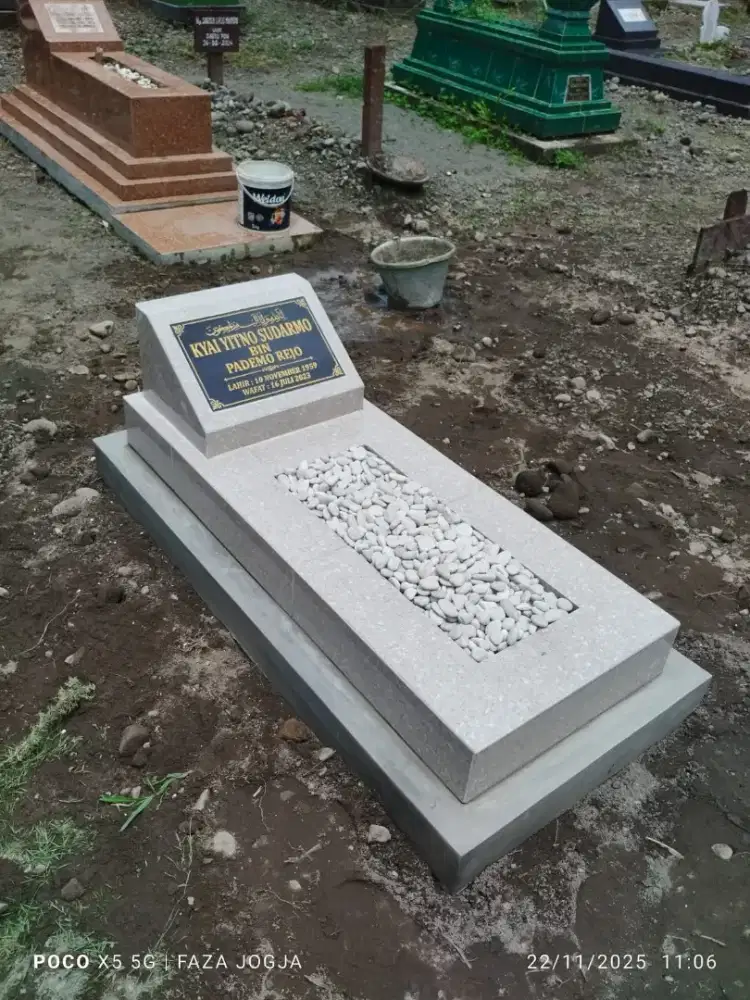 KIJING MAKAM GRANIT KIJING KRAMIK, TRASO, BATU ALAM,  MARMER, BAYI