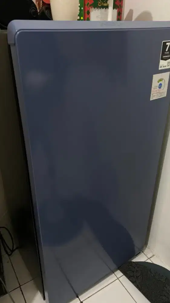 Kulkas AQR-D188 (MBL)