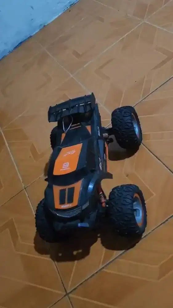 mobil RC off-road 4×4