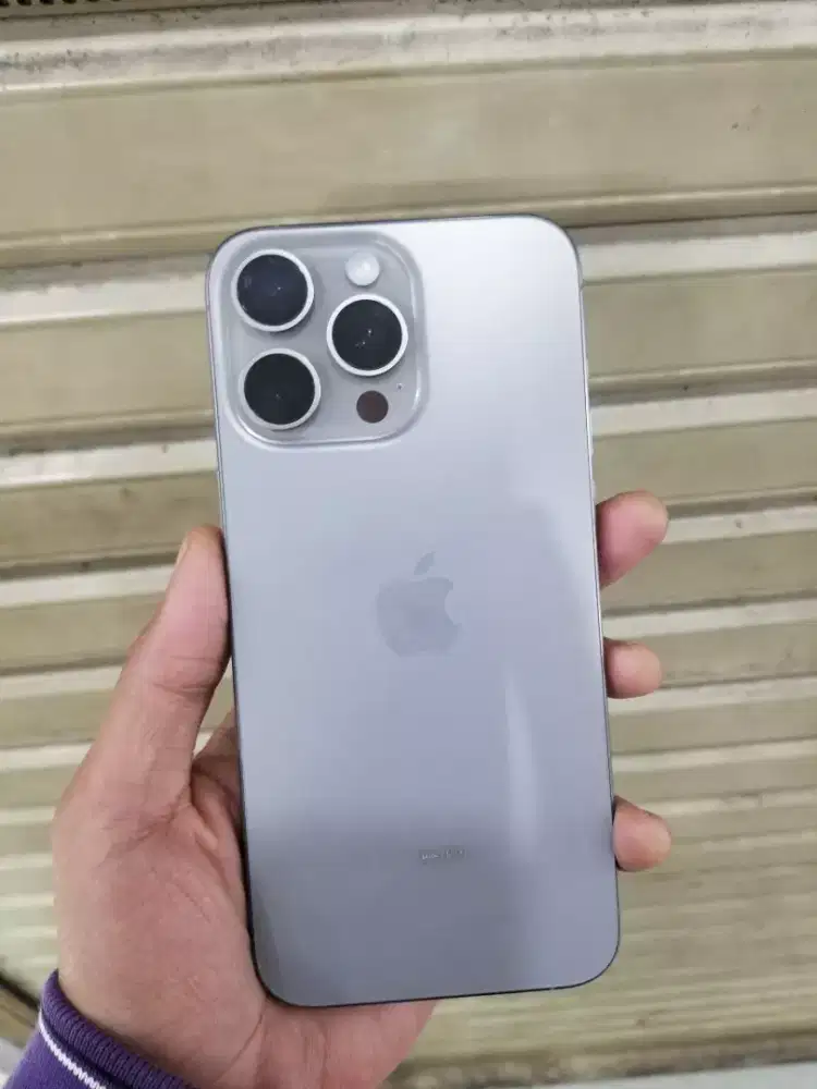 Iphone 15 Pro Max 256 GB Fullset resmi Ibox