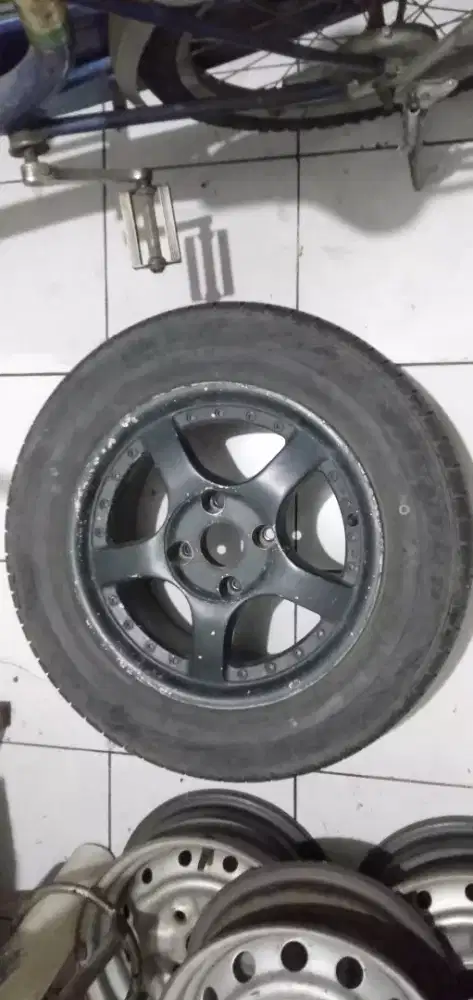 4 buah Velg Racing R15 lubang 4 + BAN Dunlop 195/65-R15 Enasave EC300