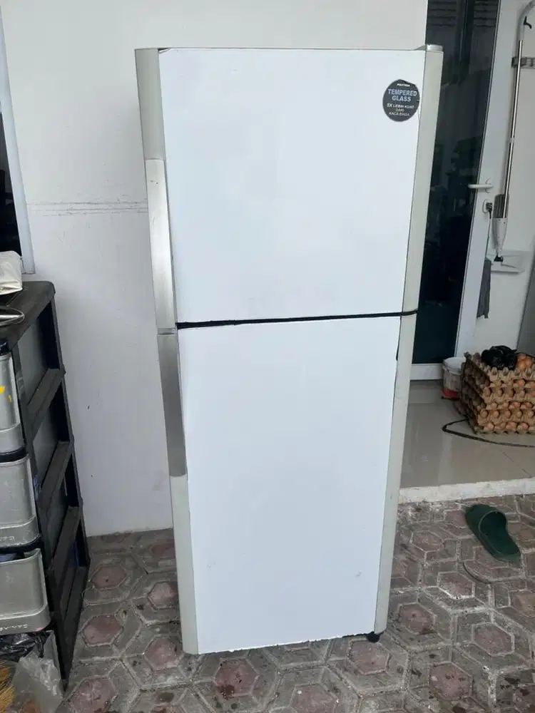 Dijual Kulkas 2 Pintu Polytron PR-21