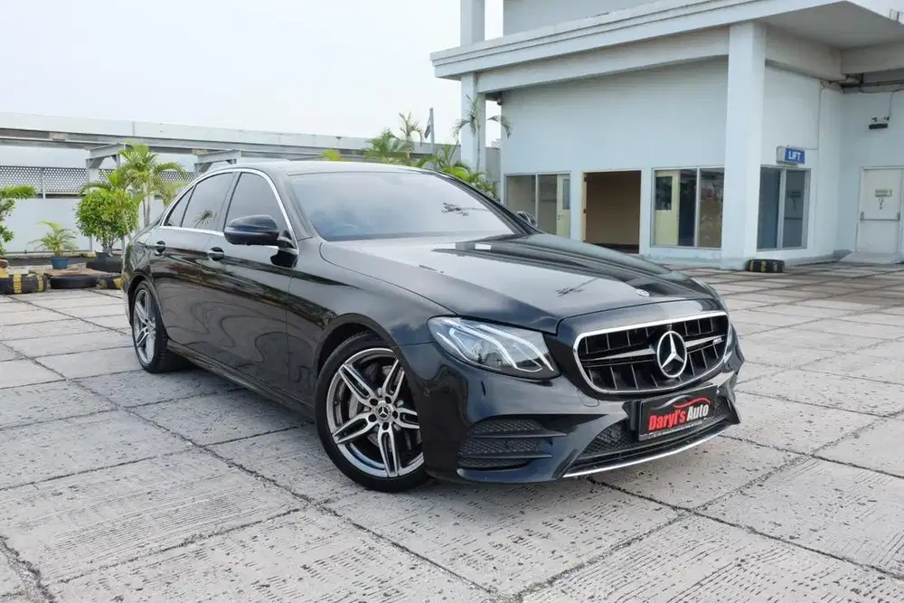 2018 MERCEDES BENZ E300 AMG LINE 2.0 PANORAMIC