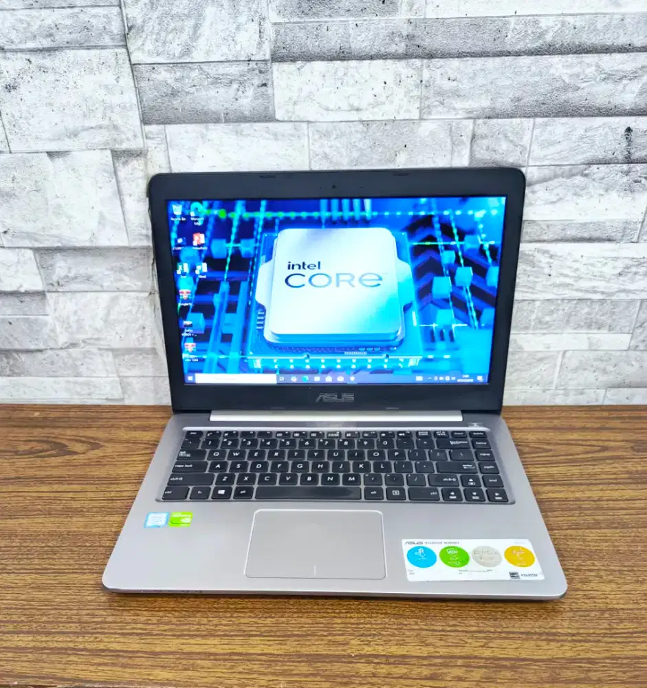 Laptop asus Intel core i5 vga 940mx ram 8 SSD 256 gb