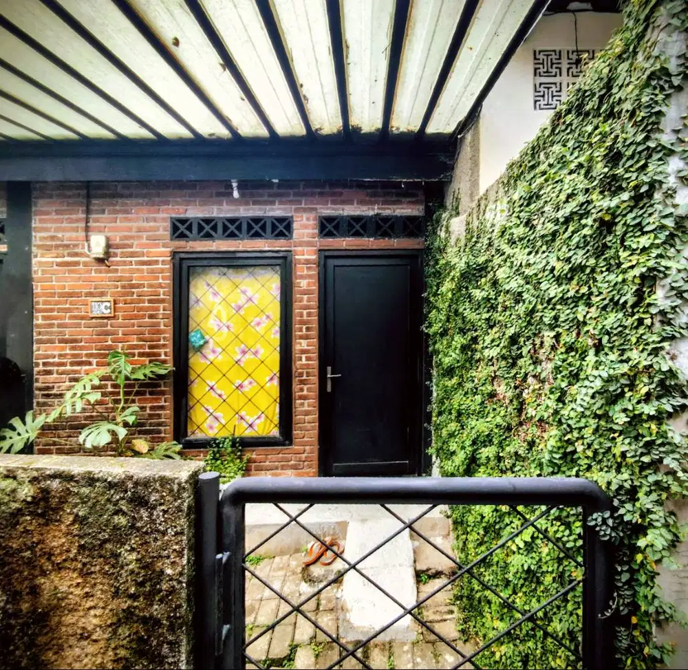 DISEWAKAN: Rumah Petak Estetis, Tipe Studio 2 Lantai AC & Wifi 24 Jam