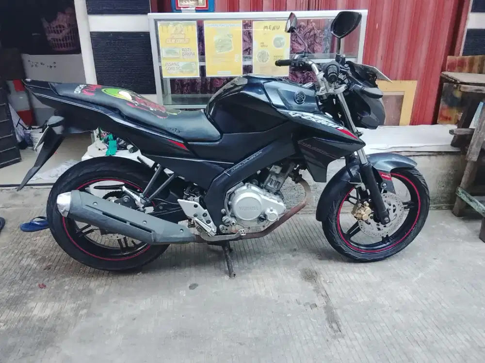 YAMAHA VIXION KS 99% ORIGINAL TH 2014