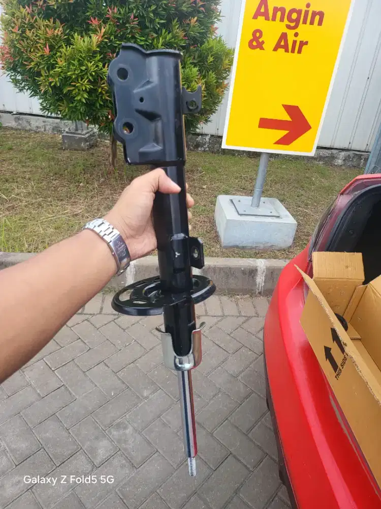 Shock breaker dan suport