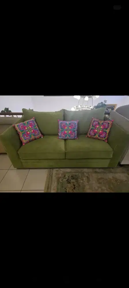 Sofa bed warna hijau