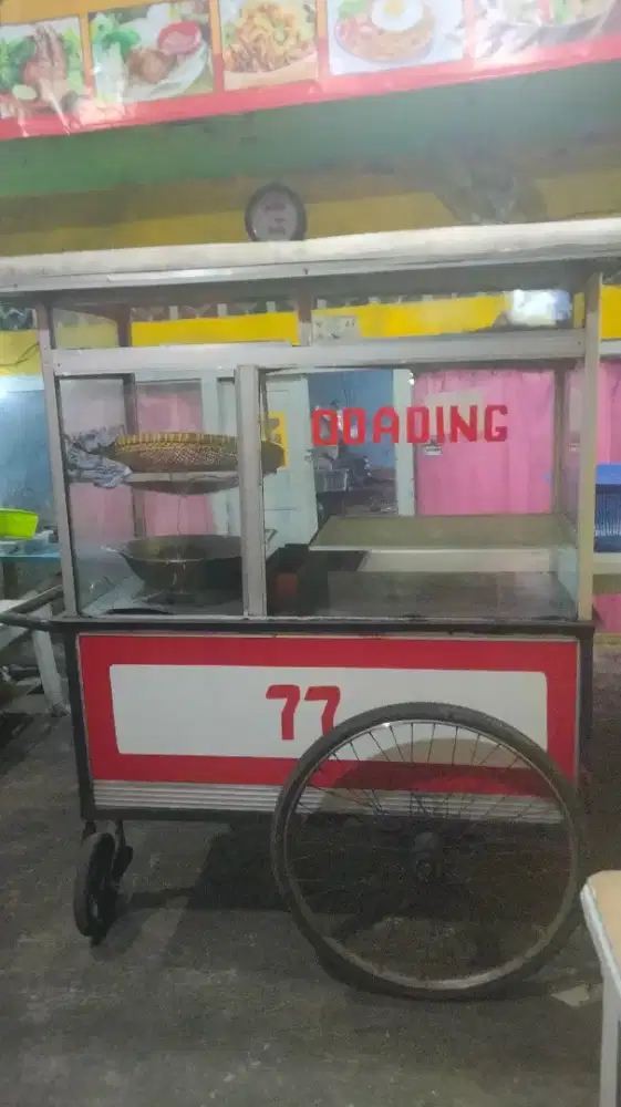 Gerobak etalase bekas