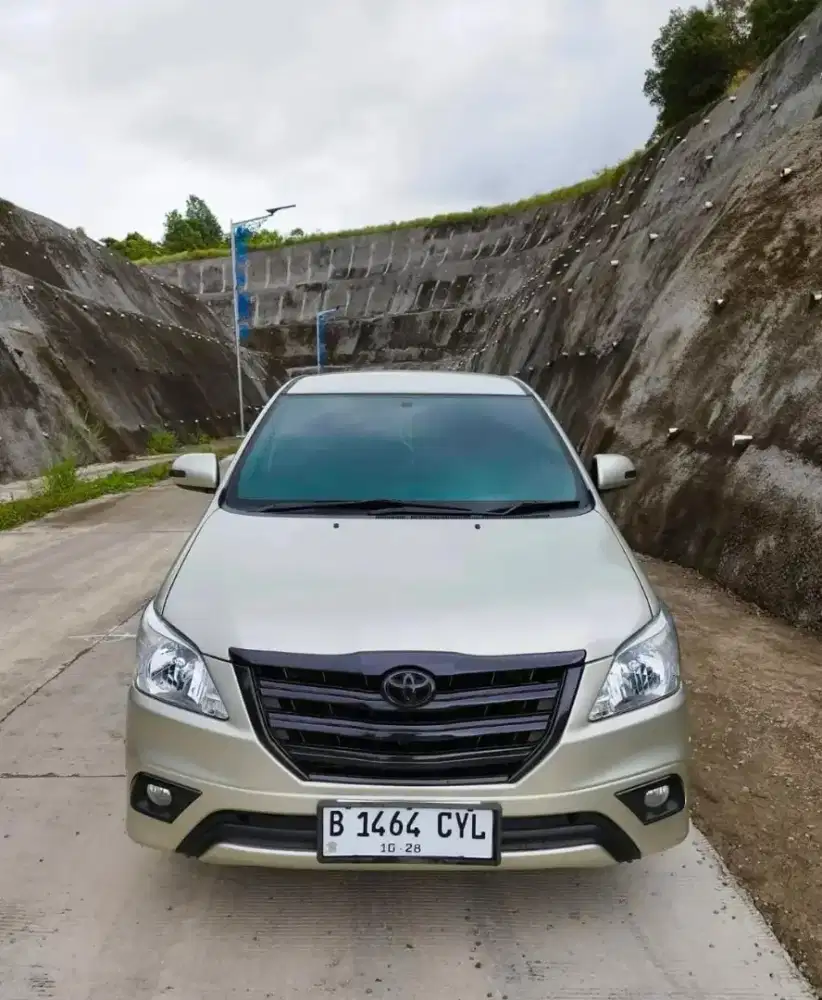 Kijang Innova v matic diesel tahun 2014