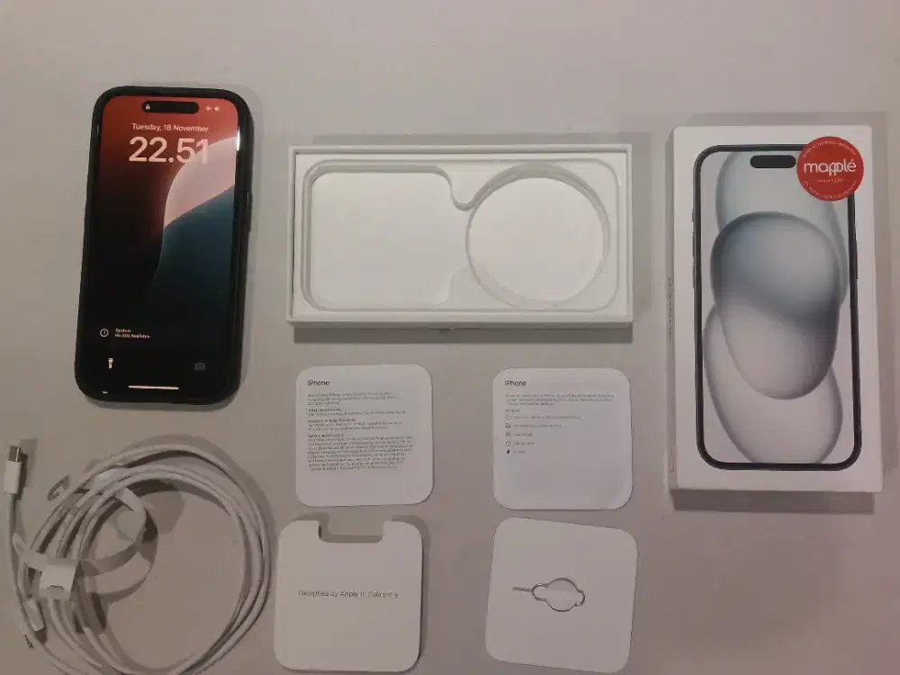 Iphone 15 256GB like new free casing & screen protector (nego tipis)