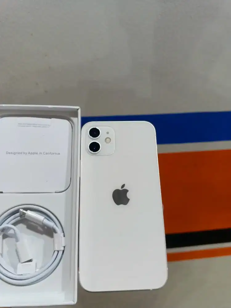 Iphone 12 128gb putih wangi baru