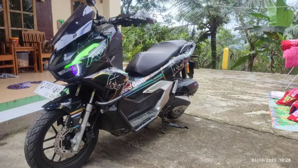 Di jual motor honda adv 160 CBS thn 2023