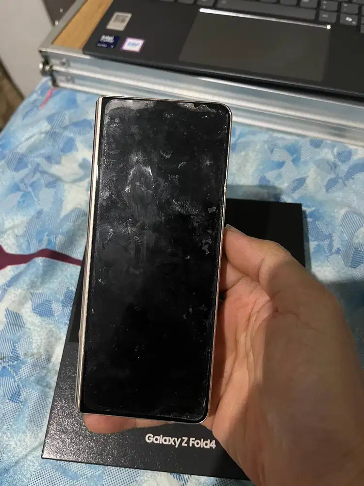 Samsung Z Fold 4 5G 12/256gb Beige Like New Fullset