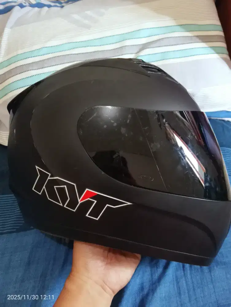 Helm Full Face KYT