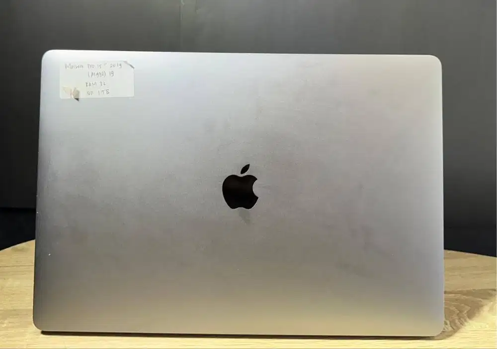 Macbook Pro 2019 A1990 15inch RAM 32GB SSD 1TB
