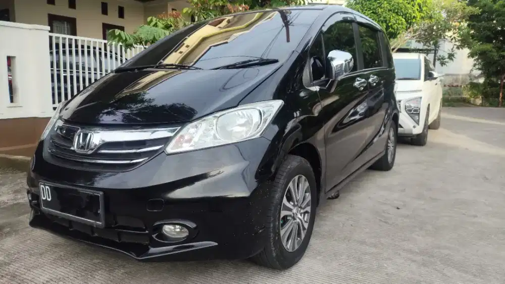 Honda freed psd 2015