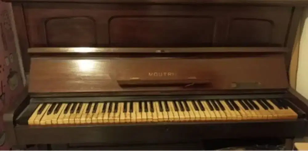 PIANO TUA ANTIK MOUTRIE KAYU JATI