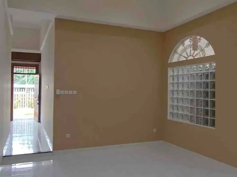 Disewakan Rumah Luas di Lingkungan Tenang Akses Mudah & Strategis Dekat Fasilitas Umum di Kelapa Puyuh Kelapa Gading Jakarta Utara