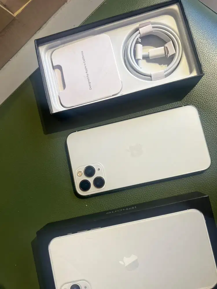 iphone 11 pro 256gb sesuatu apple mulus