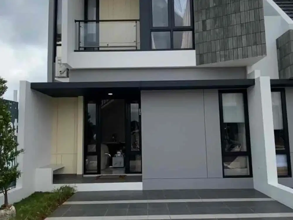 DIJUAL RUMAH BARU 2 LANTAI DI JALAN POROS PERINTIS DEKAT BUNDARAN BANDARA MAKASSAR