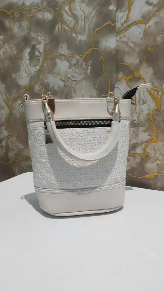 tas wanita tahan air