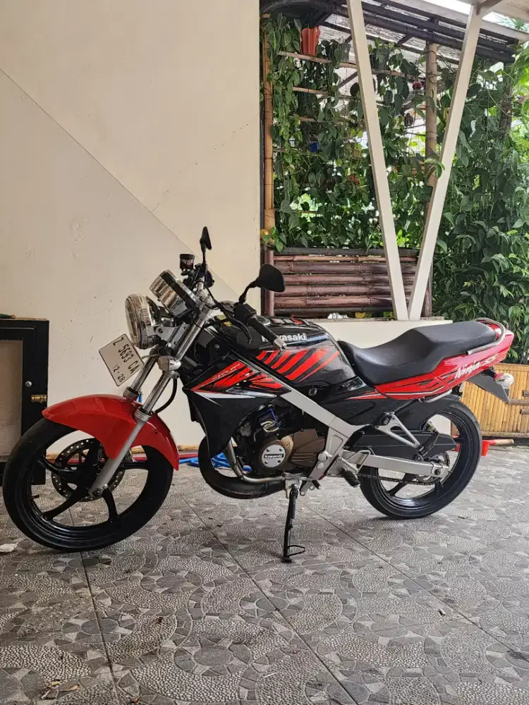 Kawasaki ninja 150 SS merah zebra asli ( tembus faktur )