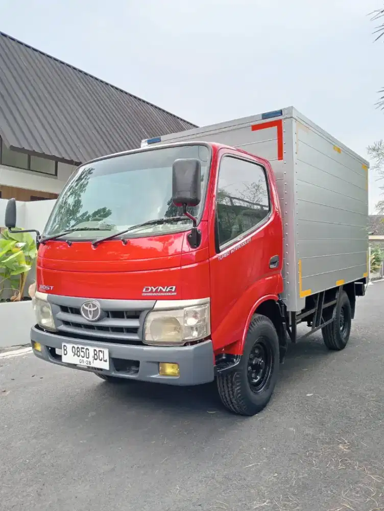 HINO DUTRO SD 2013 ENGKEL BOX