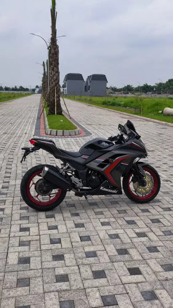 Kawasaki ninja 250 plat L