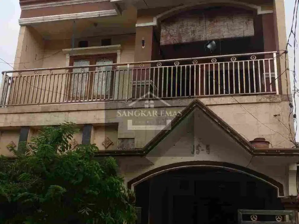 Dijual Murah Rumah 3 Lantai di Perumahan Villa Bekasi