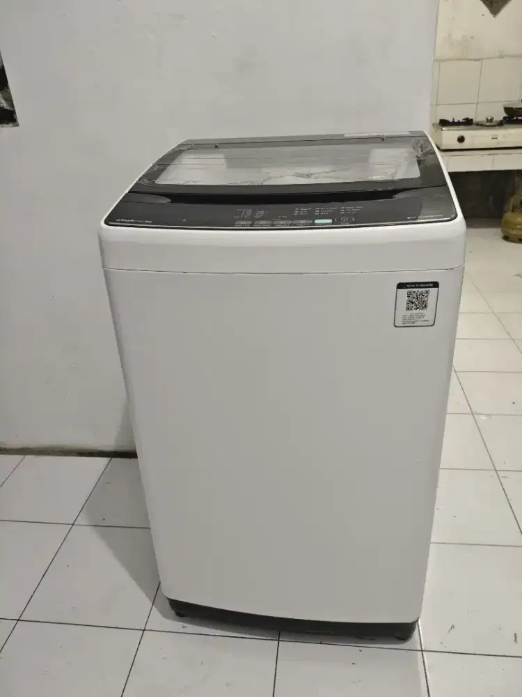 Mesin Cuci Electrolux 8kg UltimateCare 300 – Baru Belum Dipakai