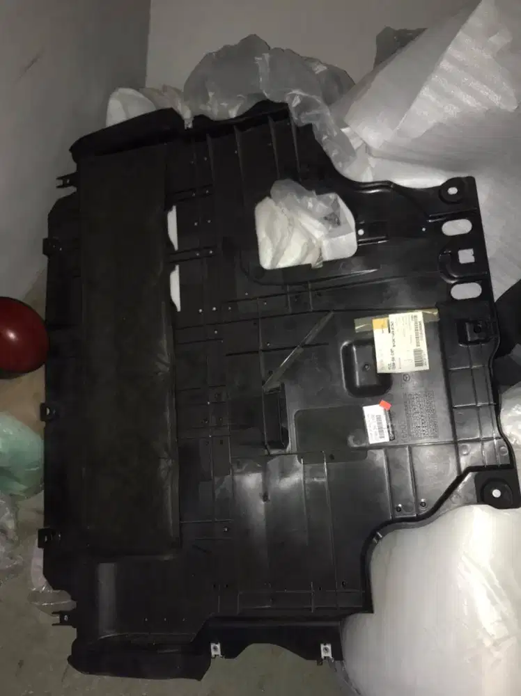 cover engine Mazda Biante