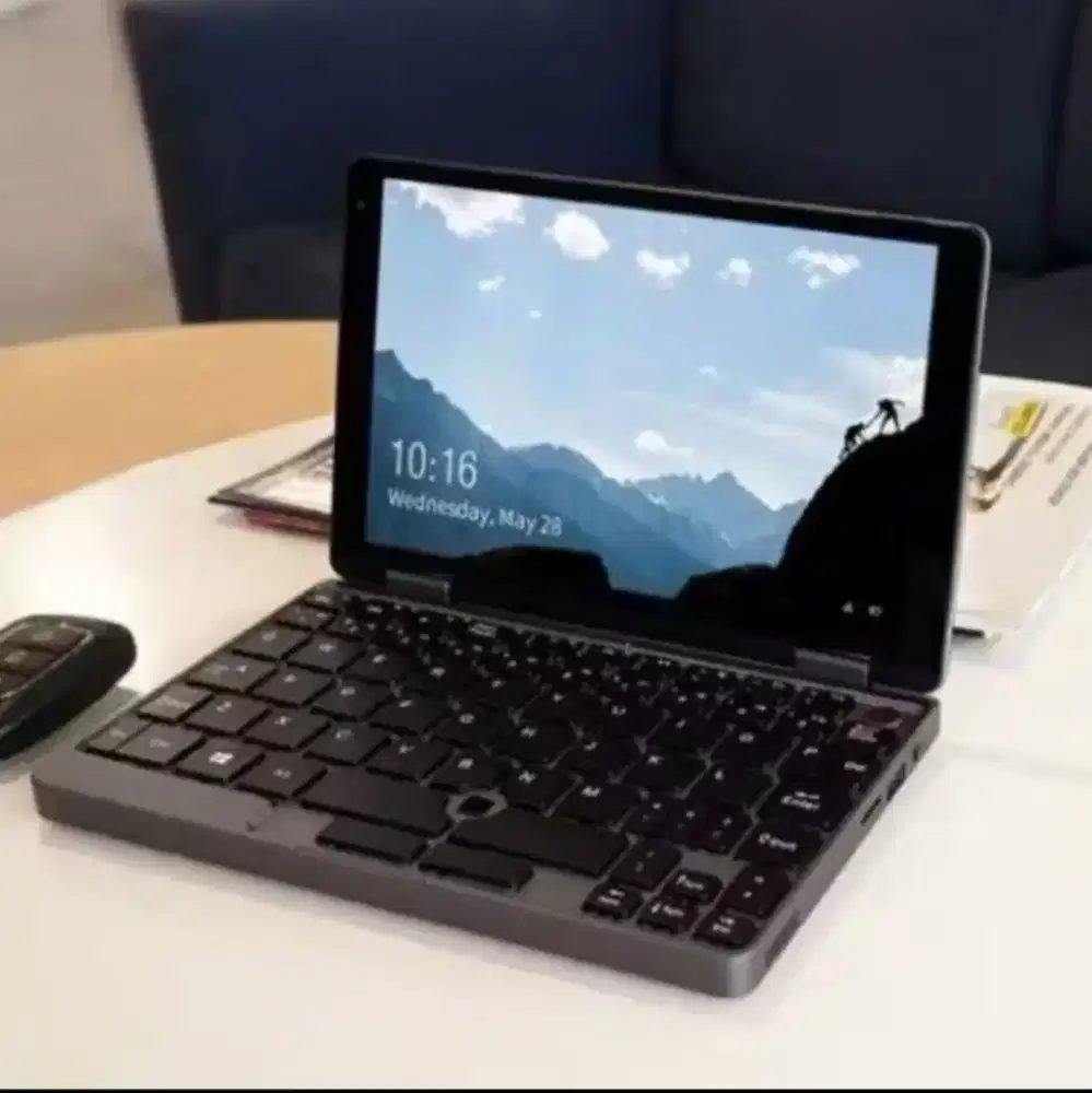 Laptop Mini. Kondisi sangat baik, pemakaian belum 1 tahun