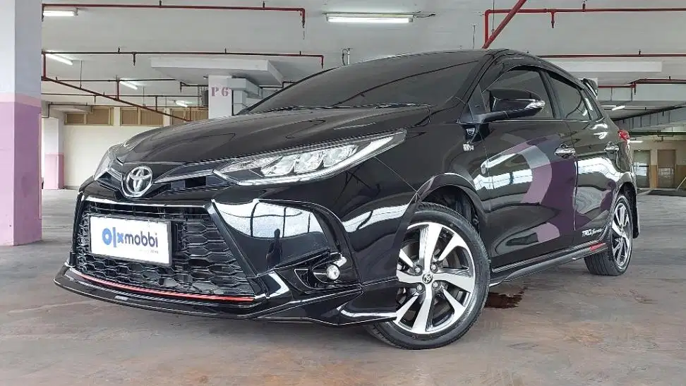 DP Rendah  9JT Toyota Yaris 1.5 TRD Sportivo Bensin-MT 2021 Hitam