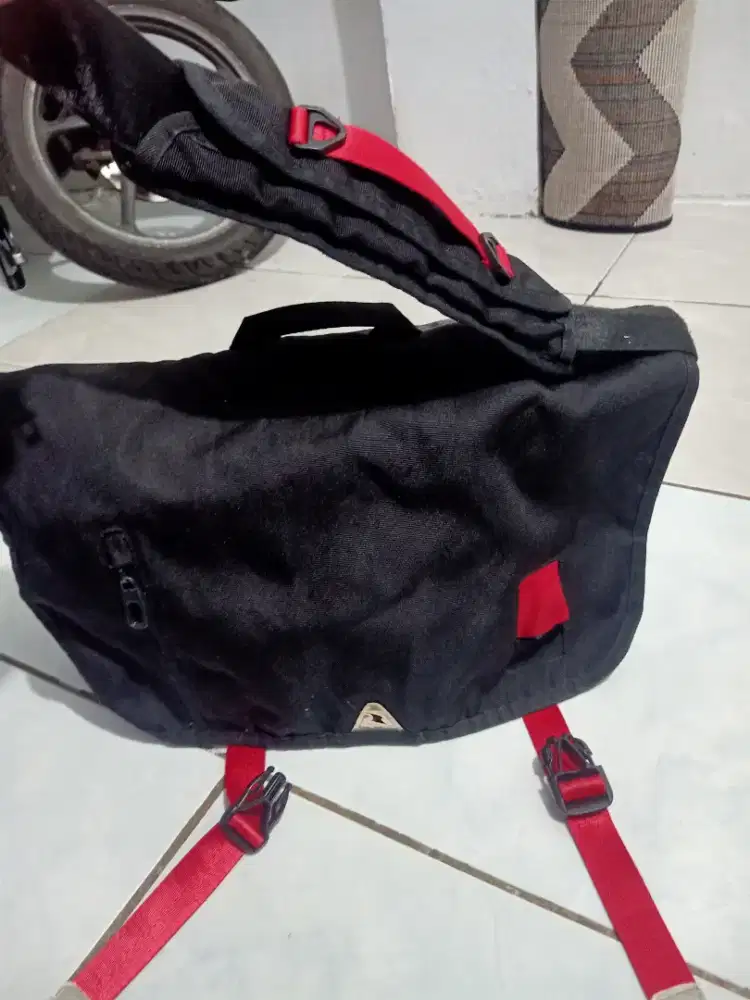 Tas Travel Bag laptop 16inc