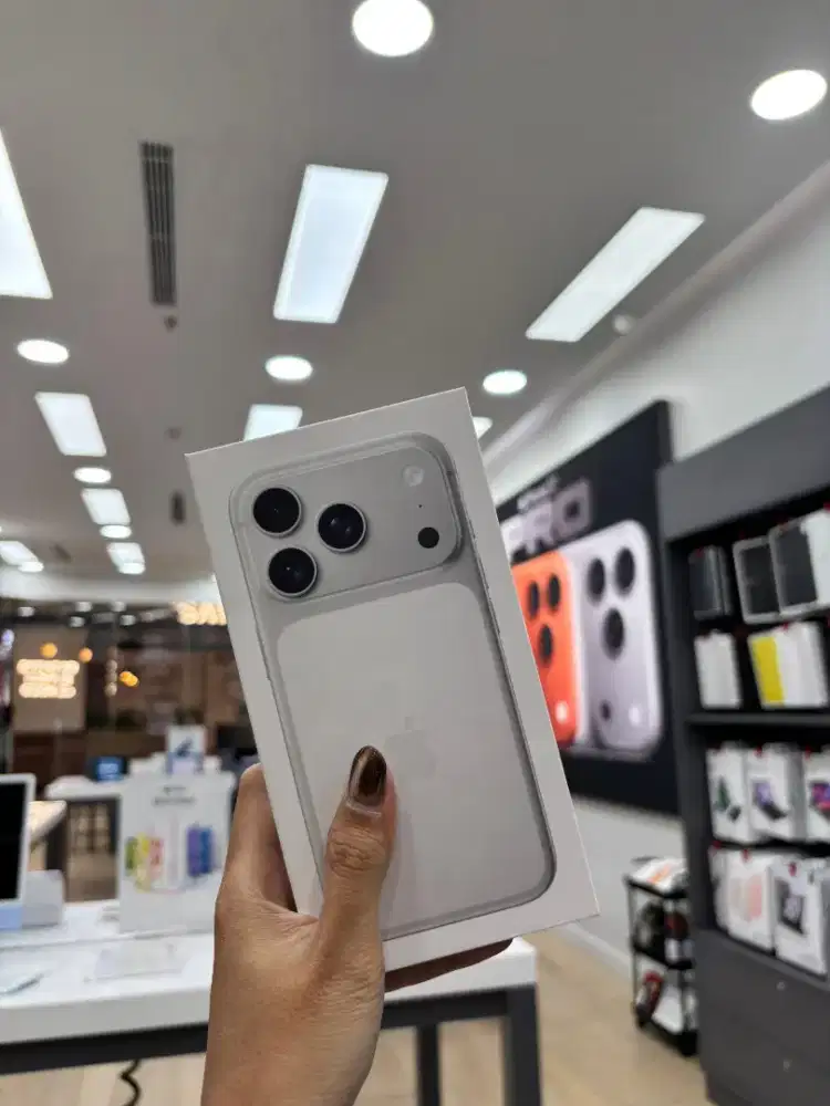 Ready iPhone 17 pro dan Promax Silver 256gb