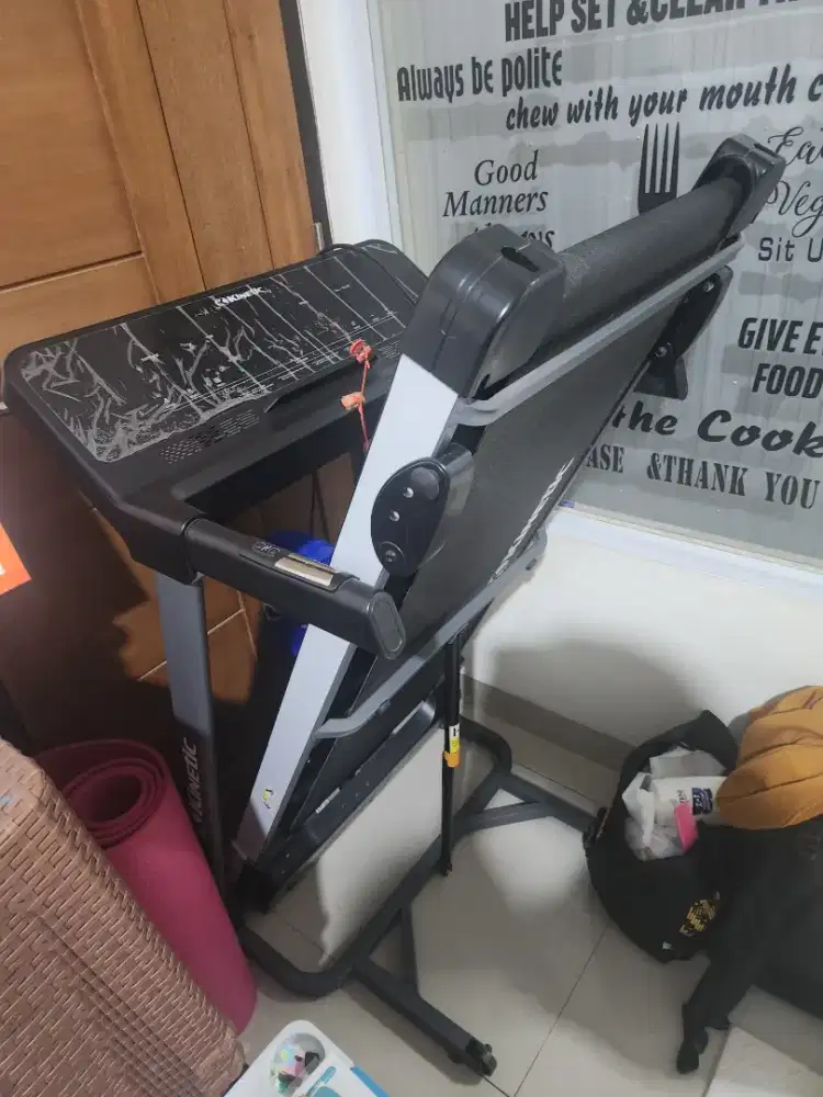 treadmill lipat merk kinetic