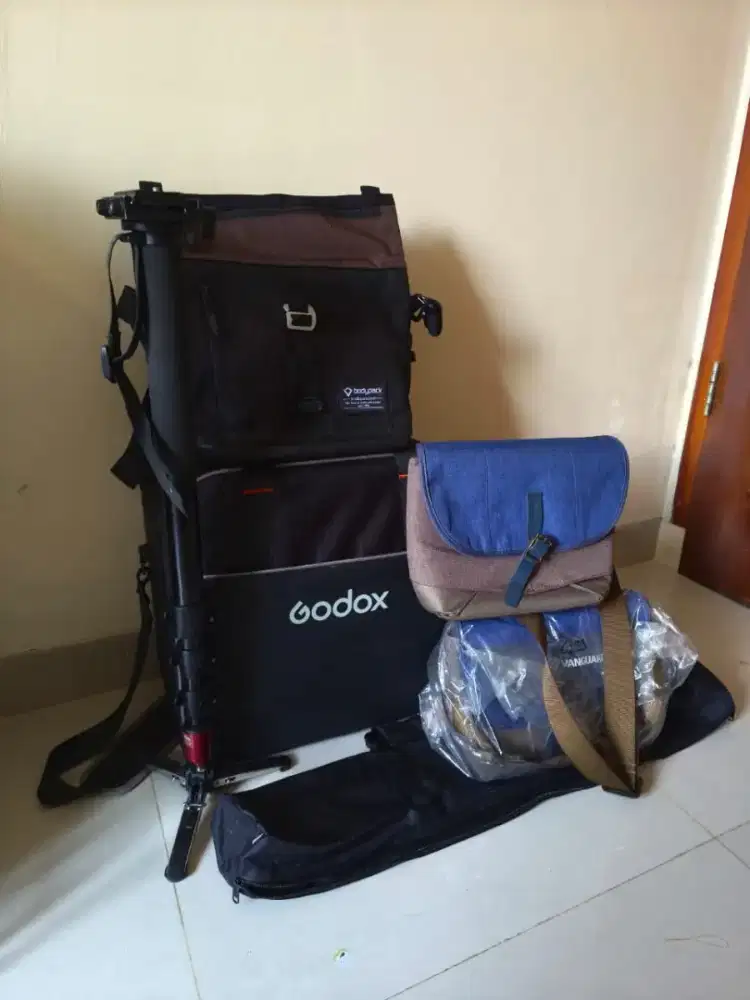 Dijual Monopod Manfrotto dan Beberapa Tas