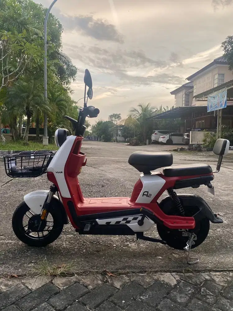 Sepeda listrik VIAR - A2