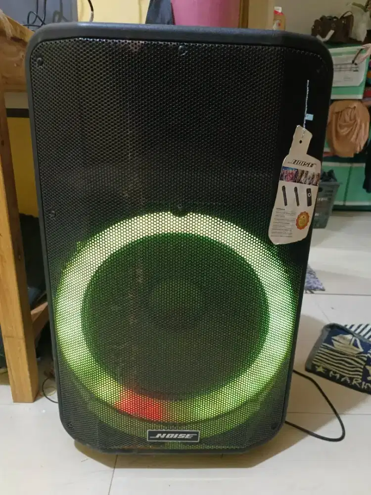 Speaker bluetooth second