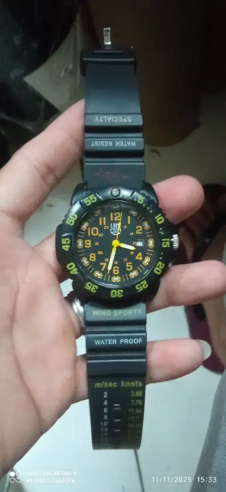 Jam tangan analog luminox sweep movement