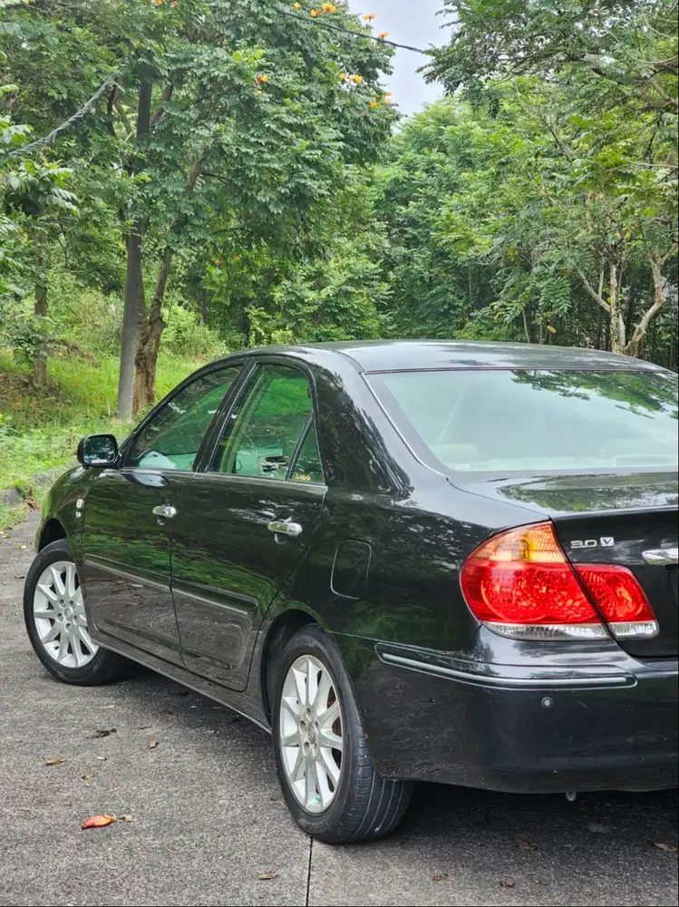 Toyota CAMRY V AT Tipe Tertinggi Mewah Nyaman Jarang ada