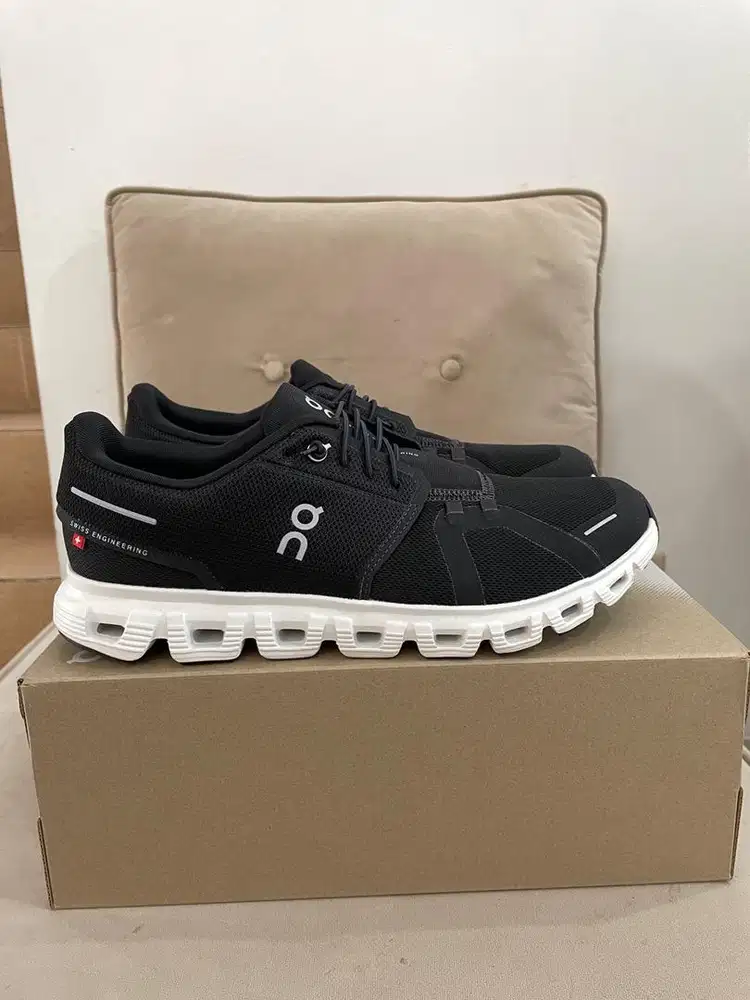 on cloud 6 ukuran us10 original store resmi