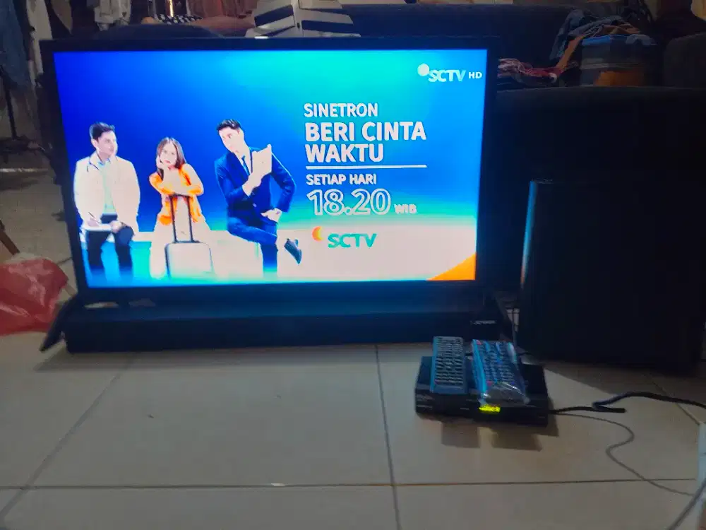 TV LED Polytron 32 analog + sound bar
